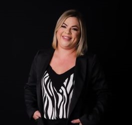 Dra. Andréa Oliveira